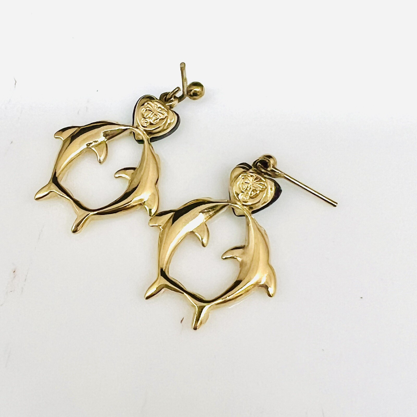 Vintage Weekenders Paua Shell Kissing Dolphins Heart Dangle Earrings Gold 1445