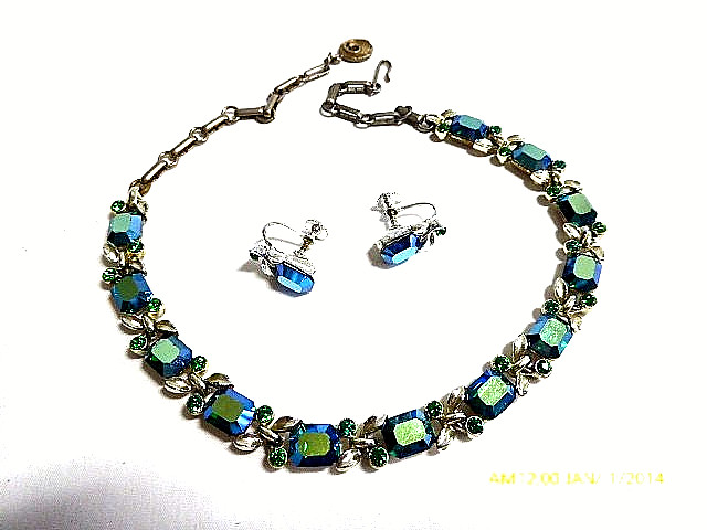 VINTAGE LISNER EMERALD CUT AB BLUE GREEN NECKLACE EARRINGS SET
