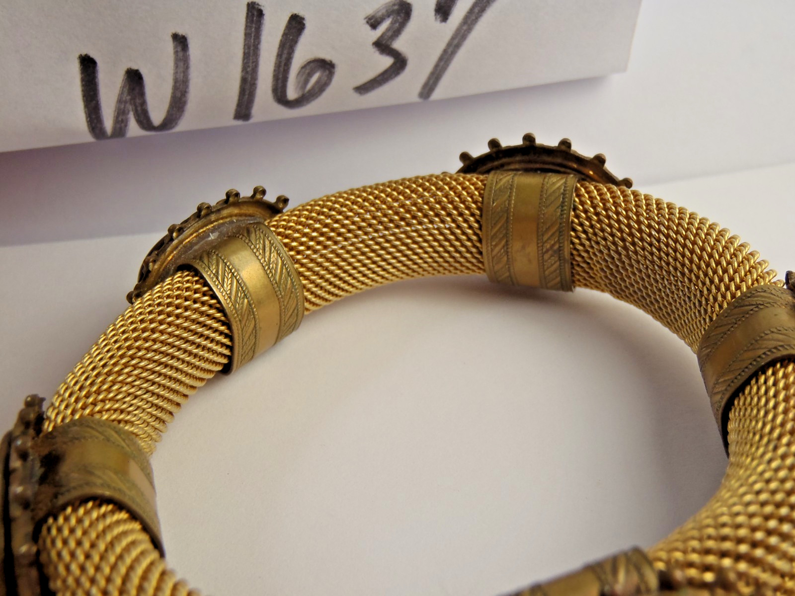 Estate Vintage Gold Toned Mesh Bangle Bracelet With 5 Stones 76 Grams 7 1/2″