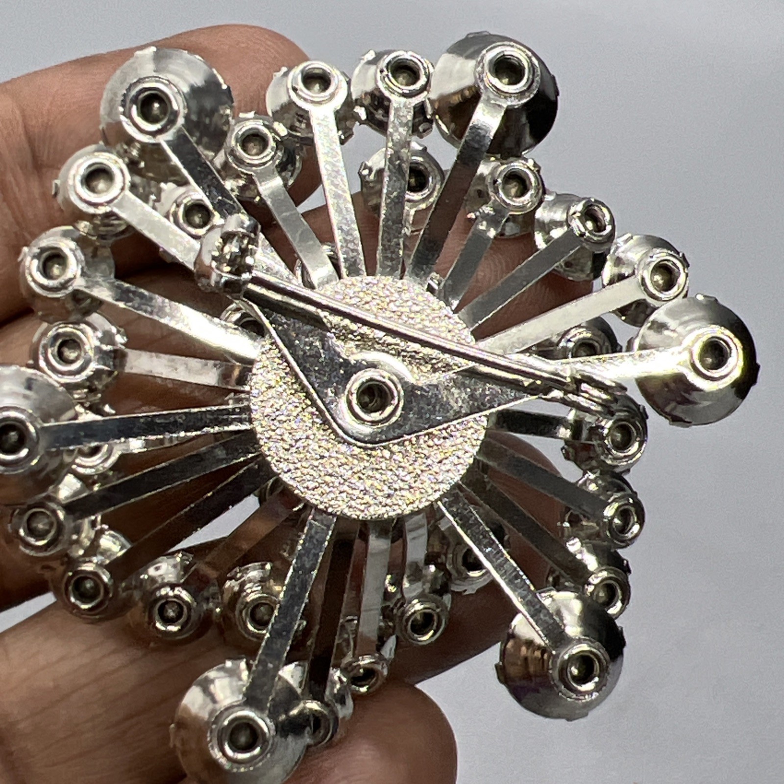 Vintage Rhinestone Starburst Brooch Clear Silver Tone Cluster Dimensional Large