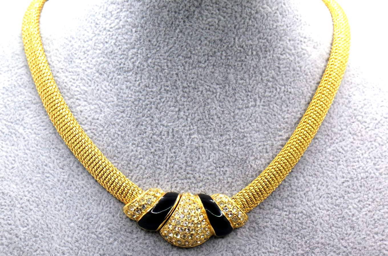 VINTAGE CHRISTIAN DIOR GOLD PLATE MESH METAL CHOKER NECKLACE RHINESTONE BLACK