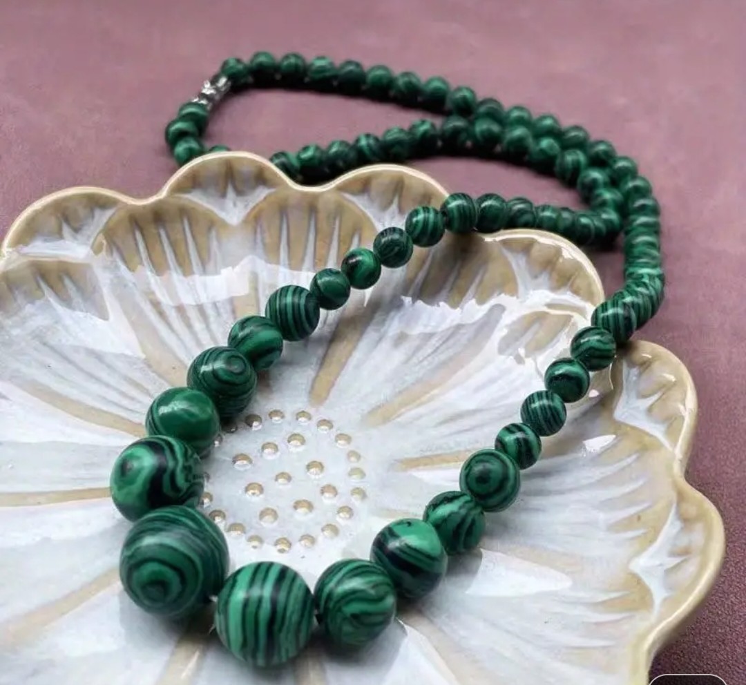 Genuine Malachite Beaded Necklace Graduated Barrel Clasp 45cm ~ 17.72 Inches
