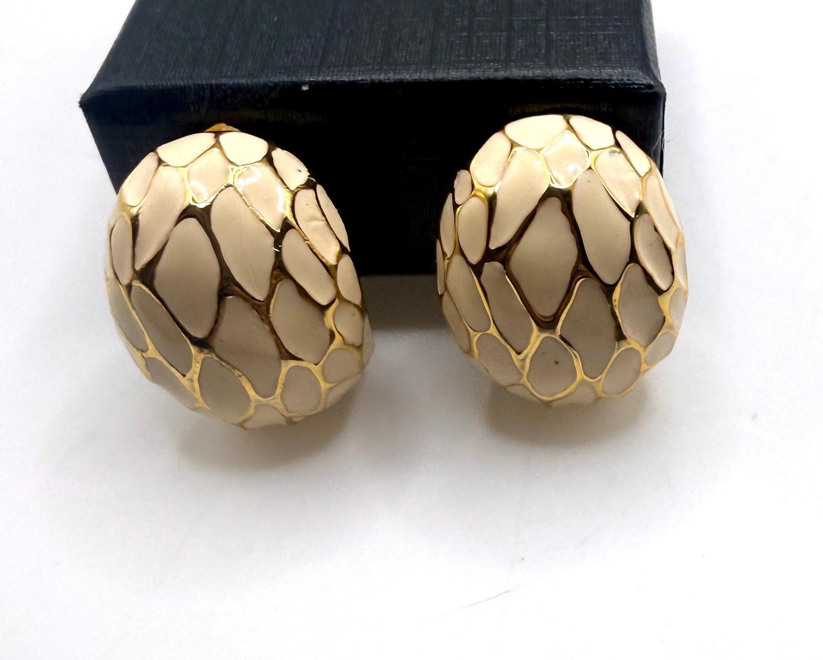 Vintage off white enamel and gold tone webbed design large clip on stud earrings