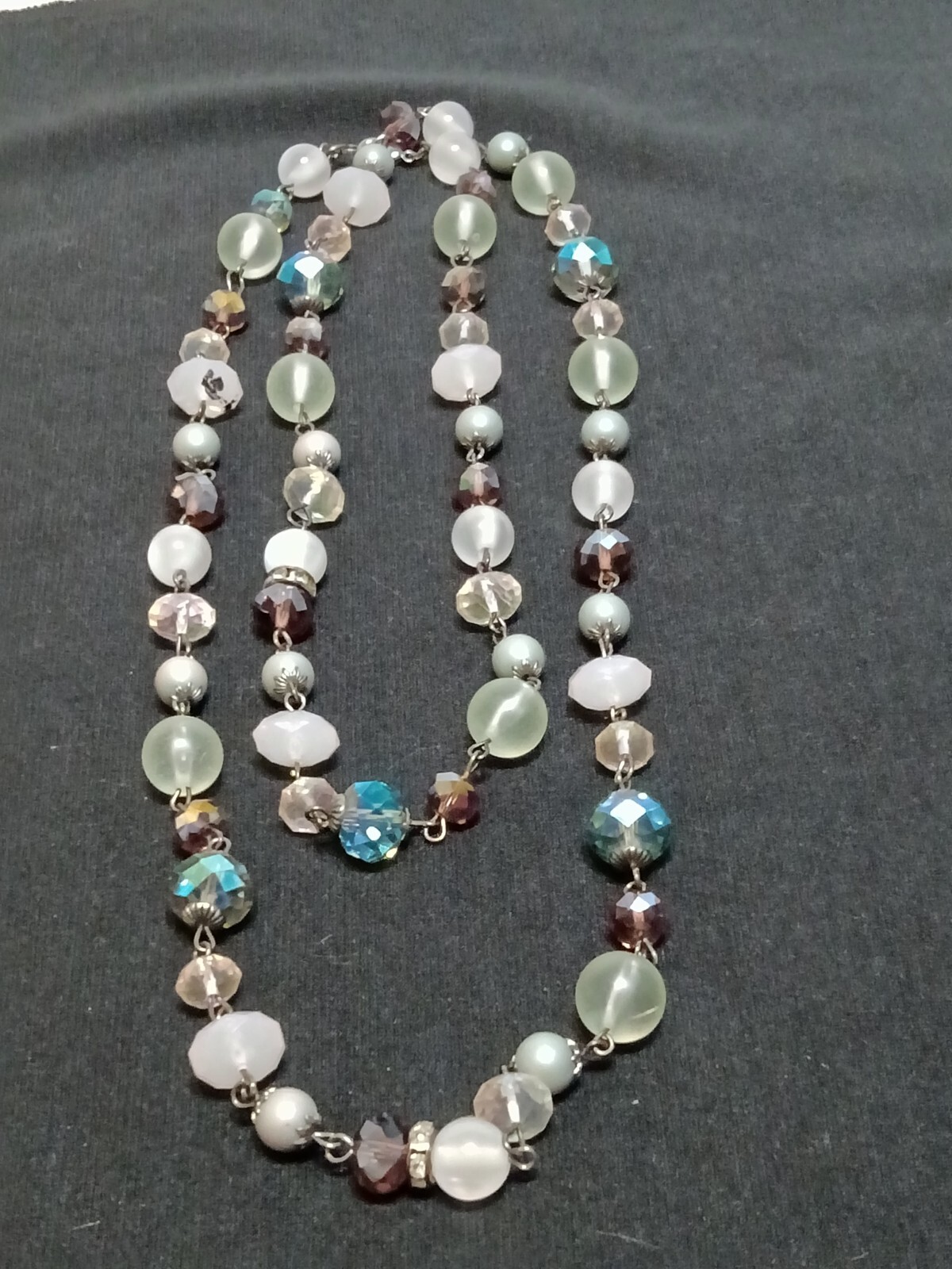 Vintage 37″ Beaded Necklace Antique Gold Colored Metal