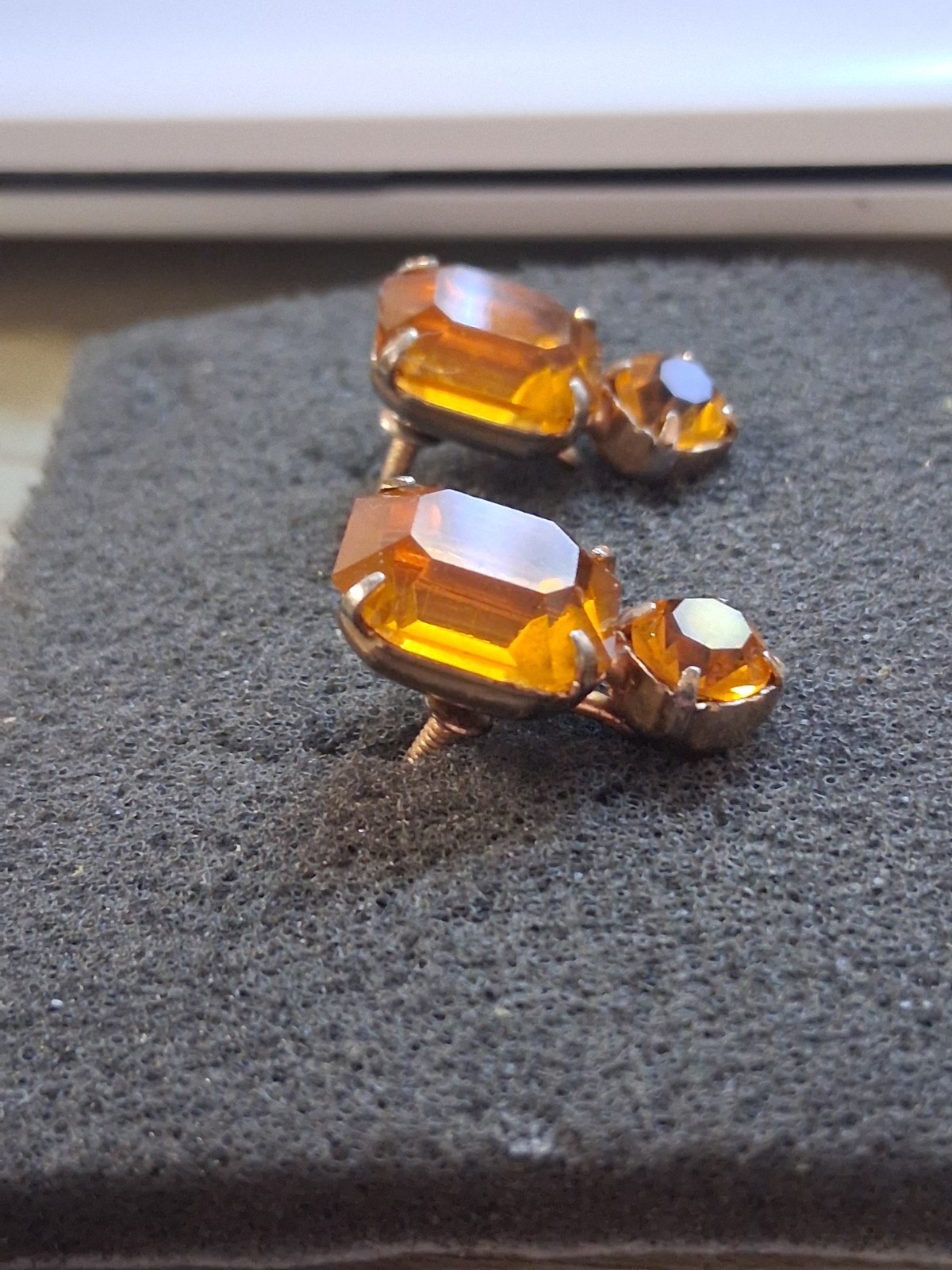Vintage golden yellow amber color glass emerald & round cut screwback earrings