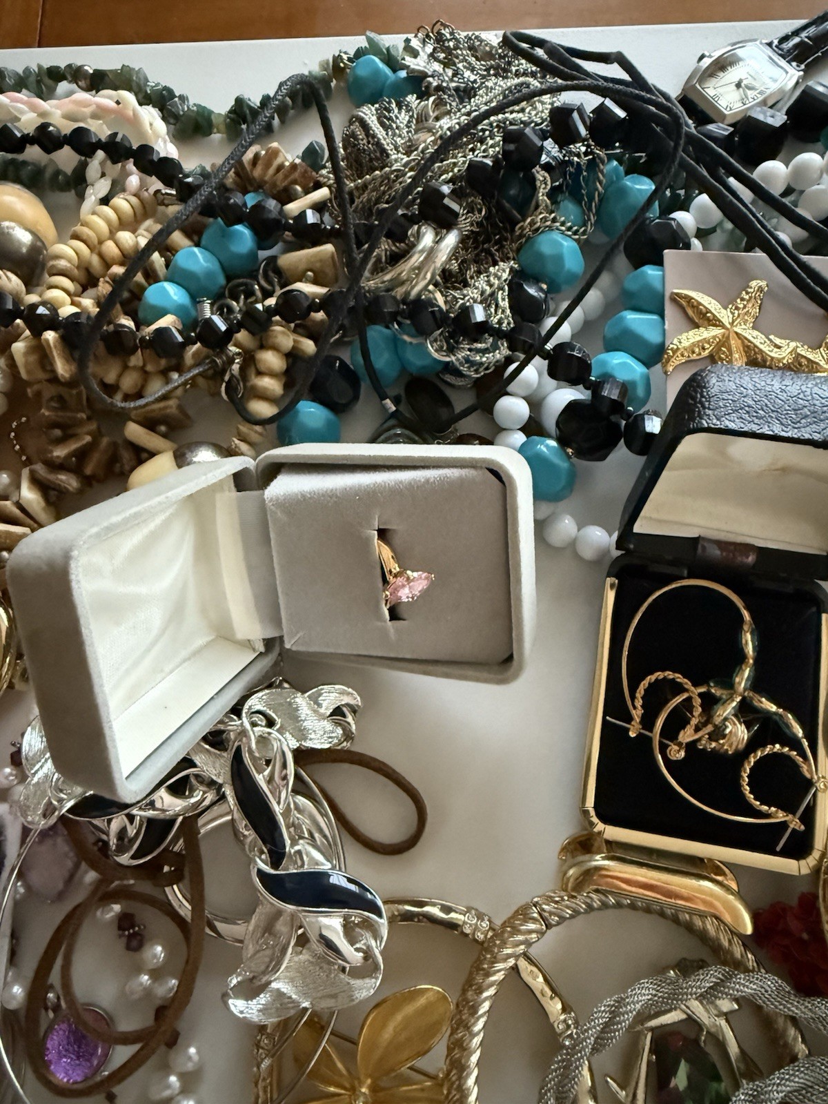 Over 3lbs Of Grandma’s Vintage Costume Jewelry Lot Old & New Basket Included!
