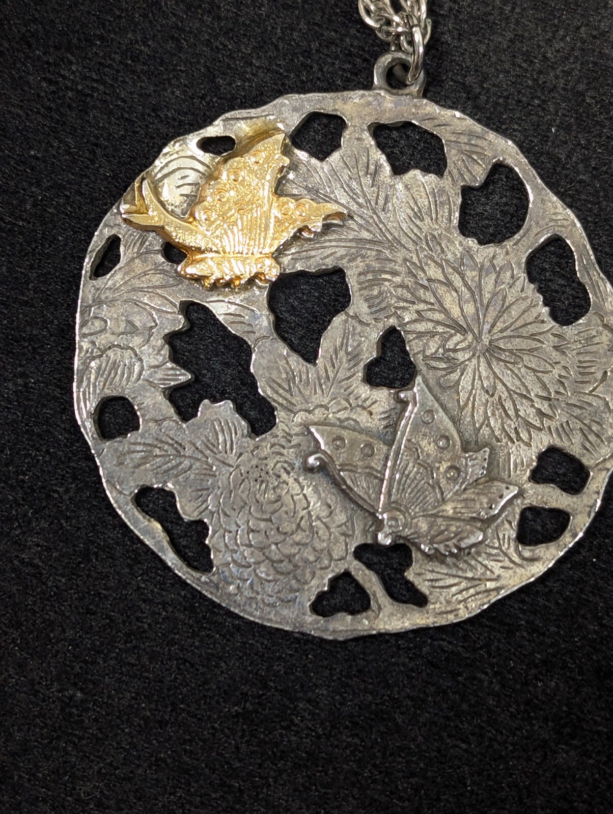 Vintage Alva Museum Replicas Butterfly Flower Medallion Pendant Necklace 25 in