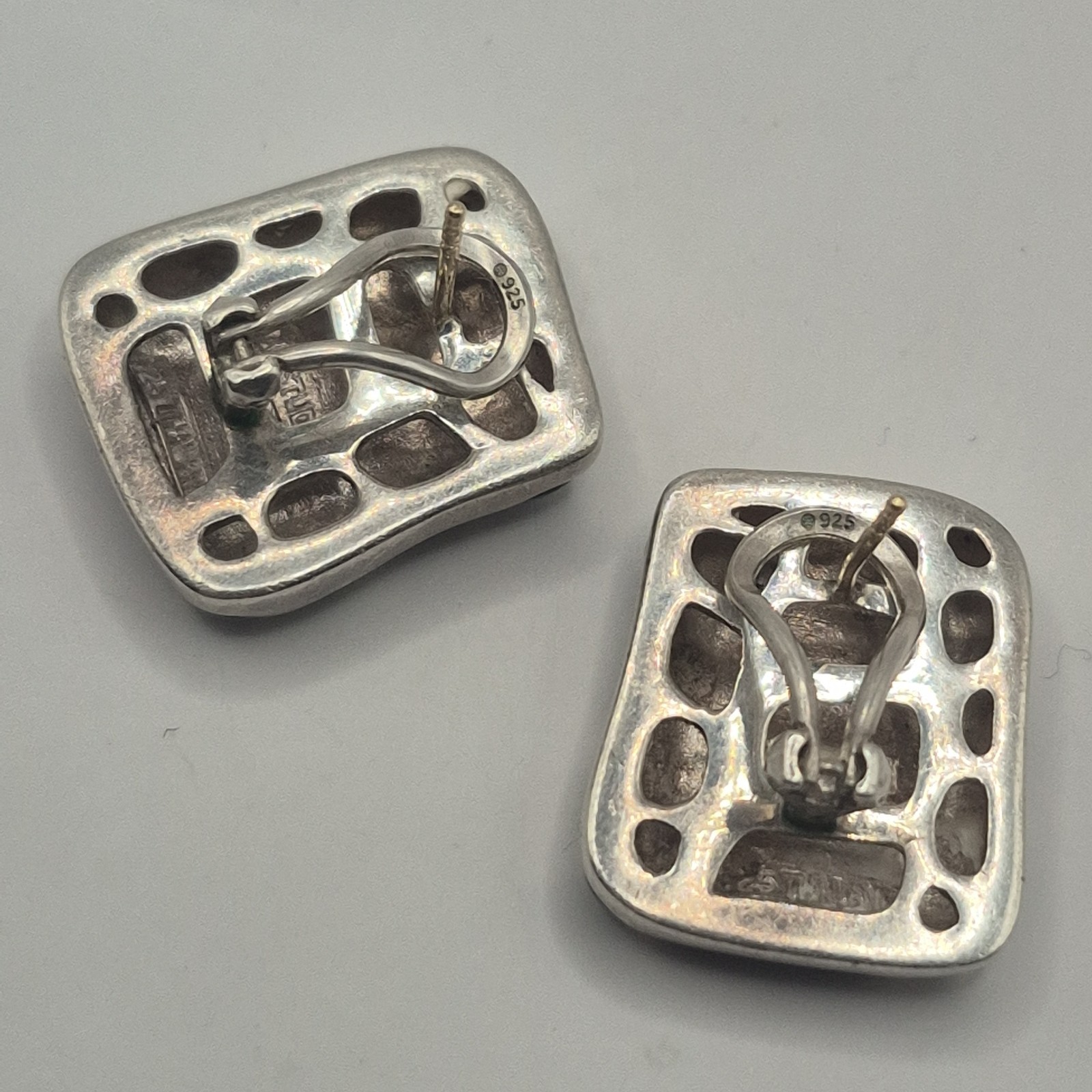 Angela Cummings AC Studios Sterling Silver 14k Post Black Enamel Omega Earrings