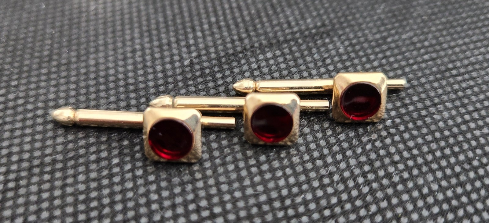 VINTAGE SET OF 3 SWANK RED SQUARE GOLD TONE SHIRT STUDS!