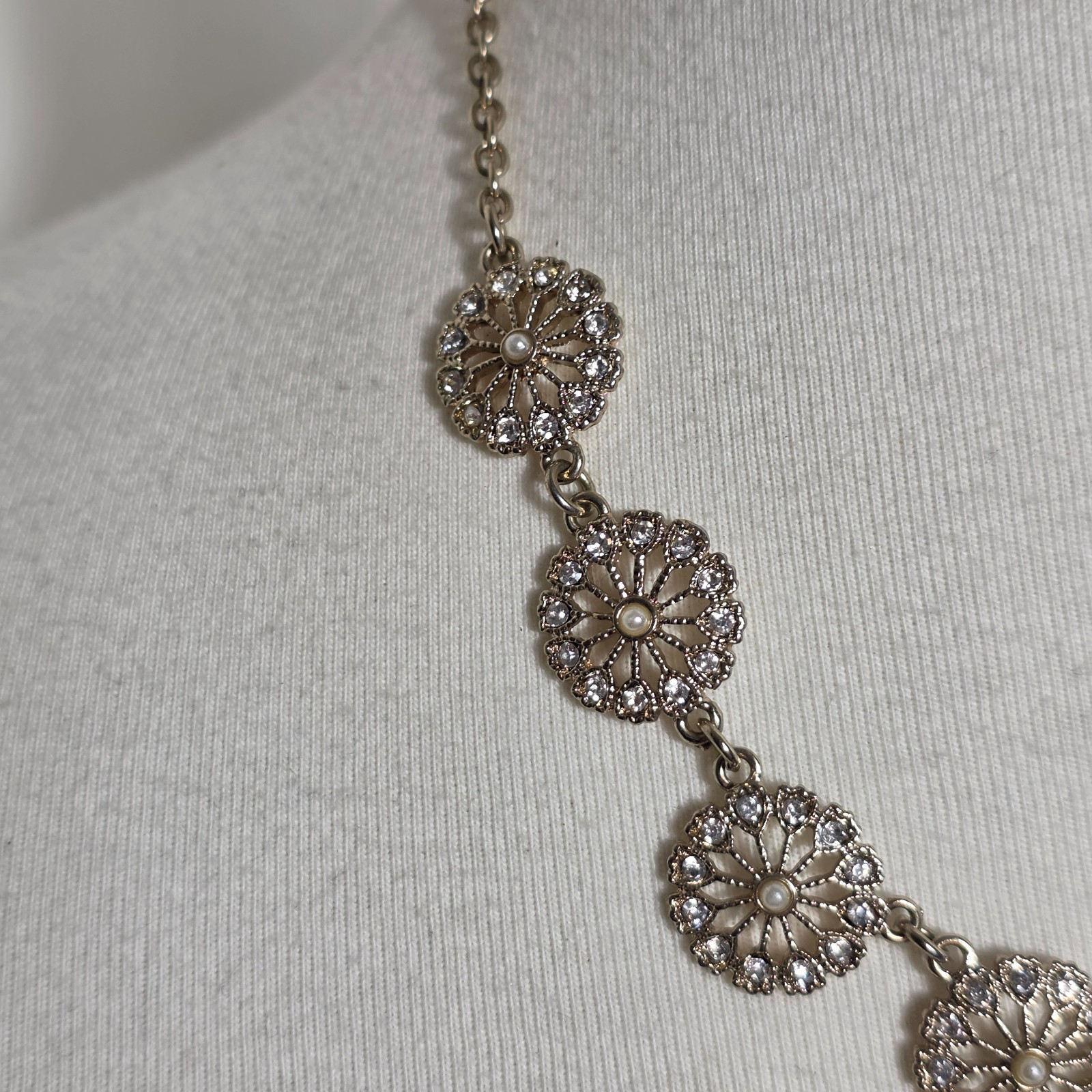 Banana Republic Stylized Daisy Bib Necklace Silver Tone with White Rhinestones