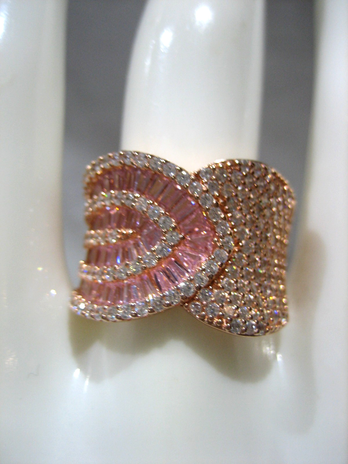 STUNNING YGI ROSE GOLD TONE STERLING SILVER PINK CRYSTAL CIGAR RING SIZE 6.5