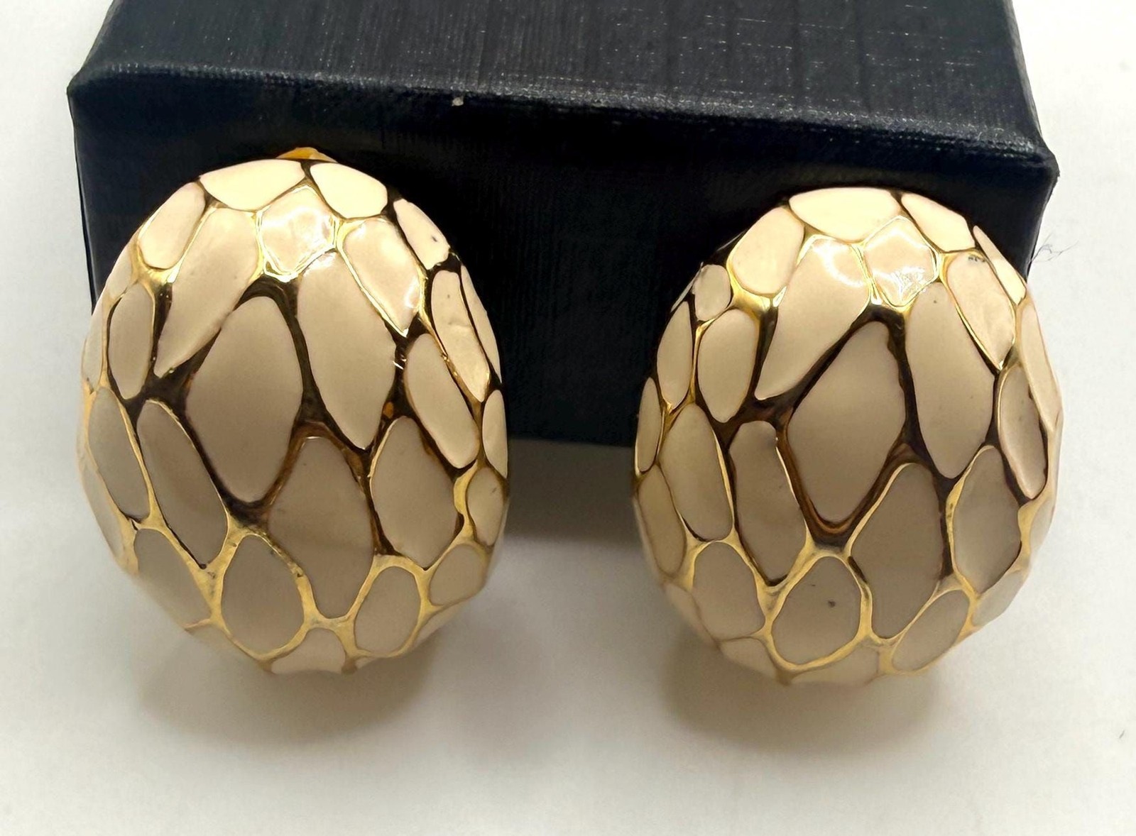 Vintage off white enamel and gold tone webbed design large clip on stud earrings