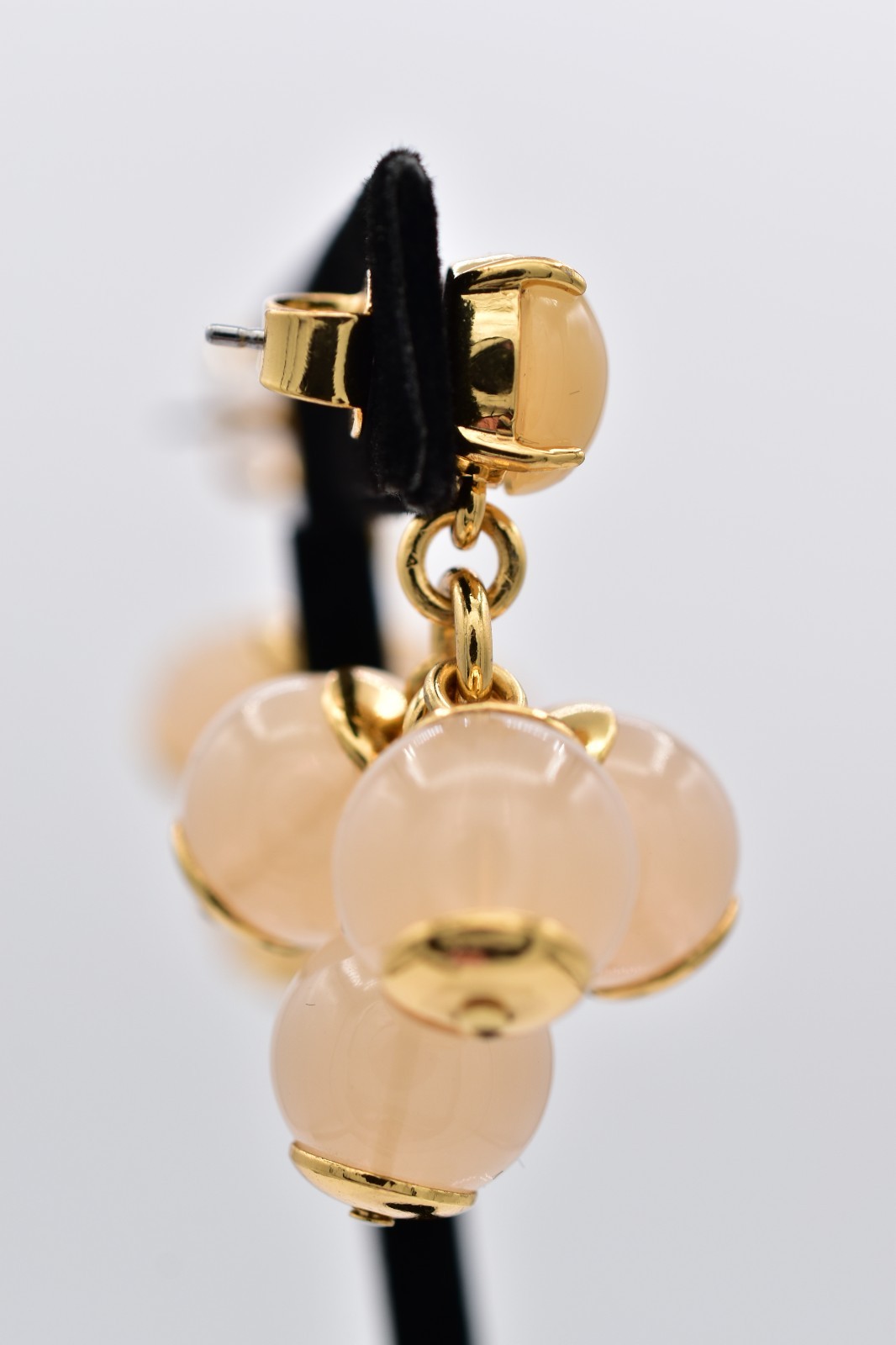 J.Crew Peach Beaded Cabochon Cluster Earrings Gold Tone Drop Dangle Signed BinAI