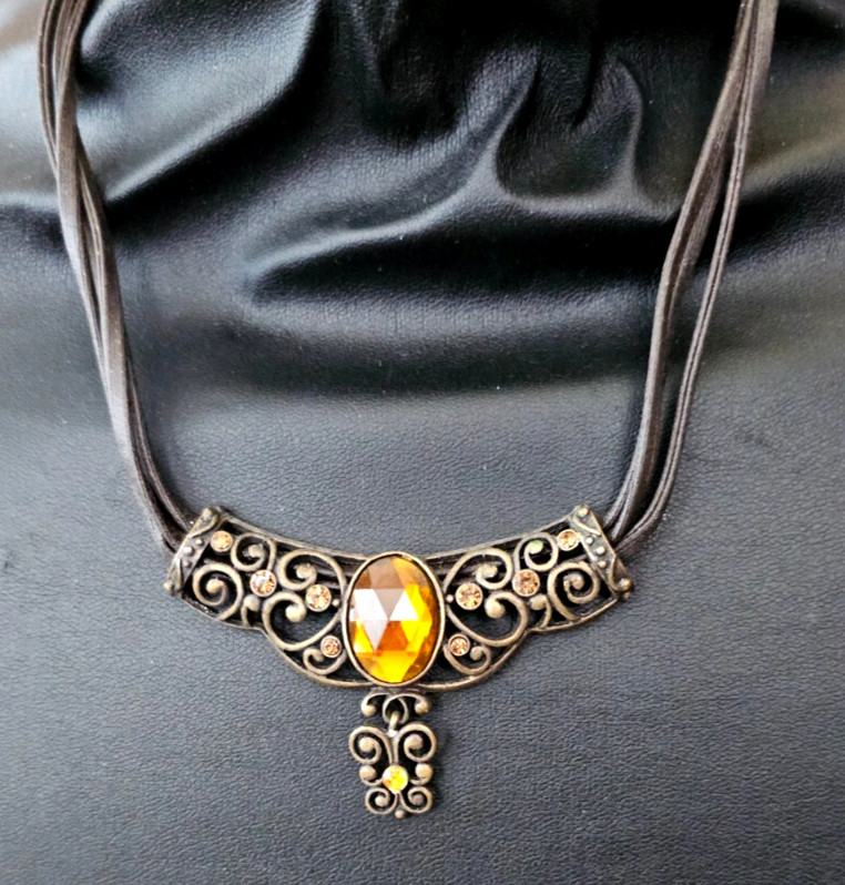 Vintage Rhinestone Filigree Bar pendant leather strand Necklace 17″