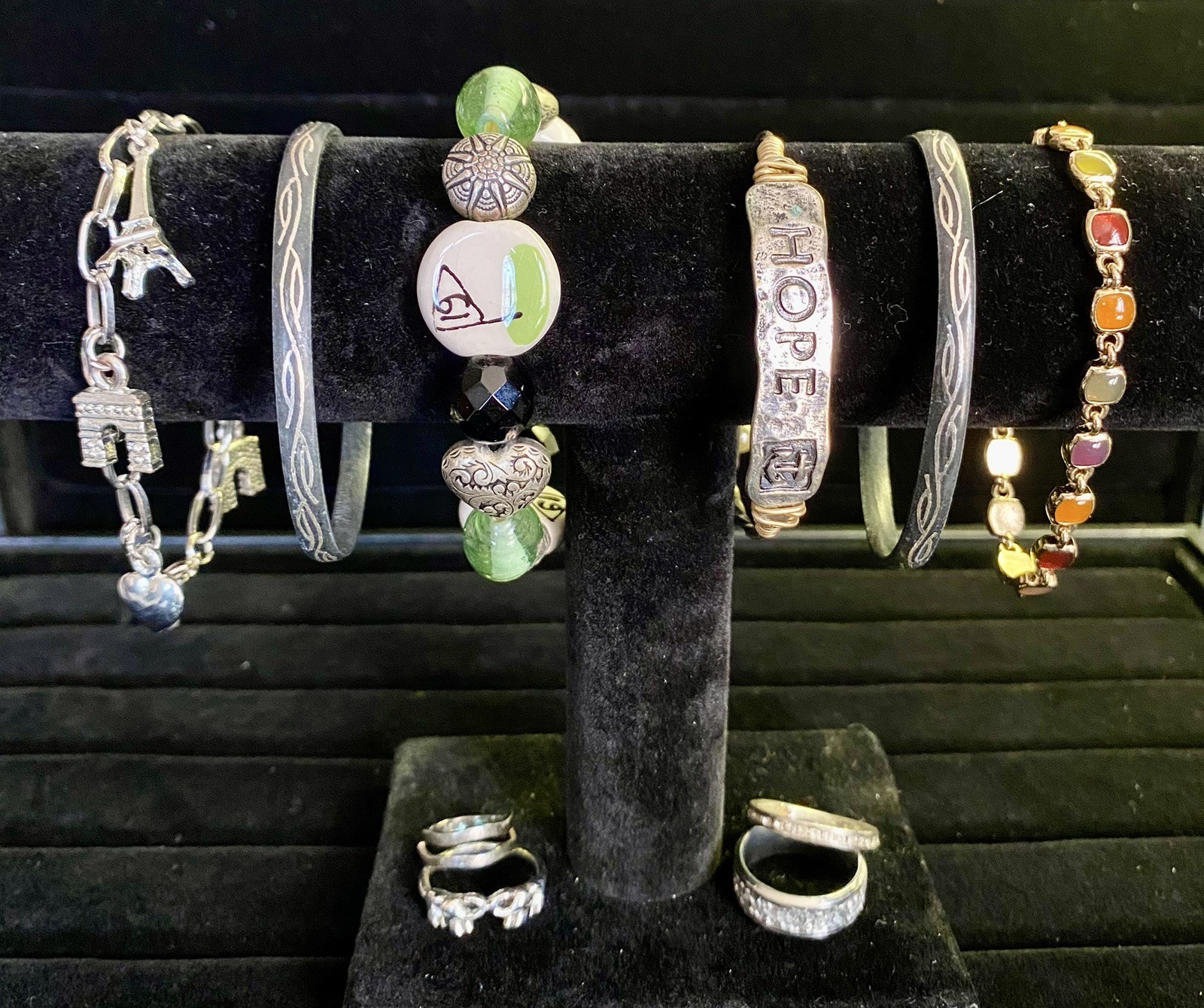 VTG – Modern Jewelry Bracelet Ring Lot Costume Silver And Gold Tone