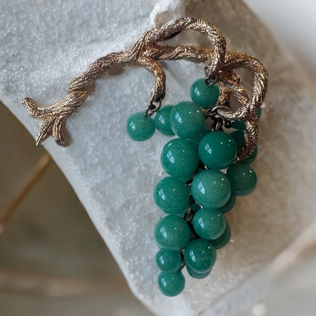 Vintage Grape Brooch Green Glass Beads Gold Tone Vine Mid Century