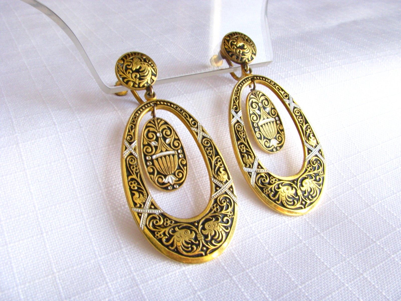 Vintage DAMASCENE STYLE Screwback DANGLE Drop EARRINGS Hoop Oval Gold Tone