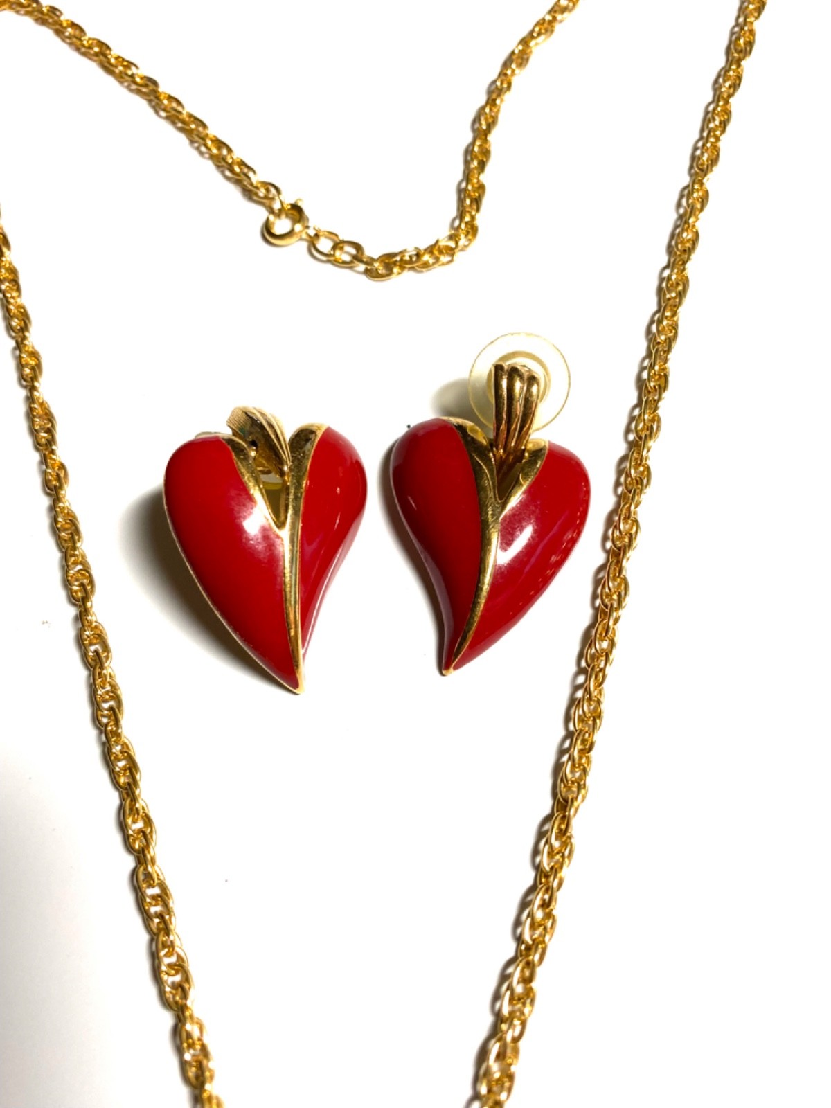 Red Gold Tone Heart Necklace with Matching Post Earrings 22 inches