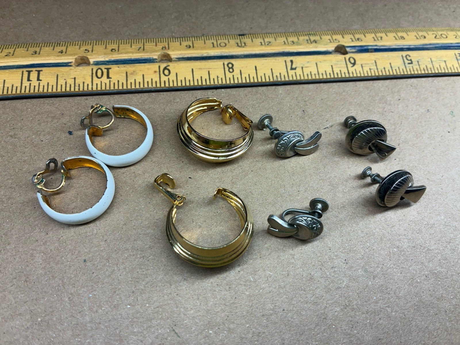 vintage earring lot modern mod 60’s – 80’s lot mixed
