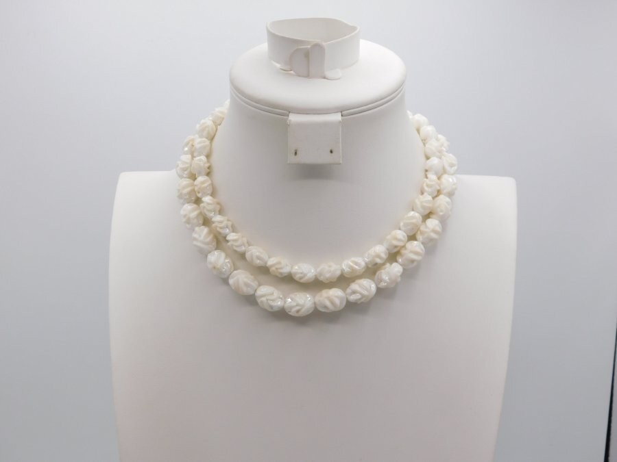 A912-VINTAGE NECKLACE~MULTI STRAND~UNIQUE BEADS~WHITE/AB FINISH~15″-17″