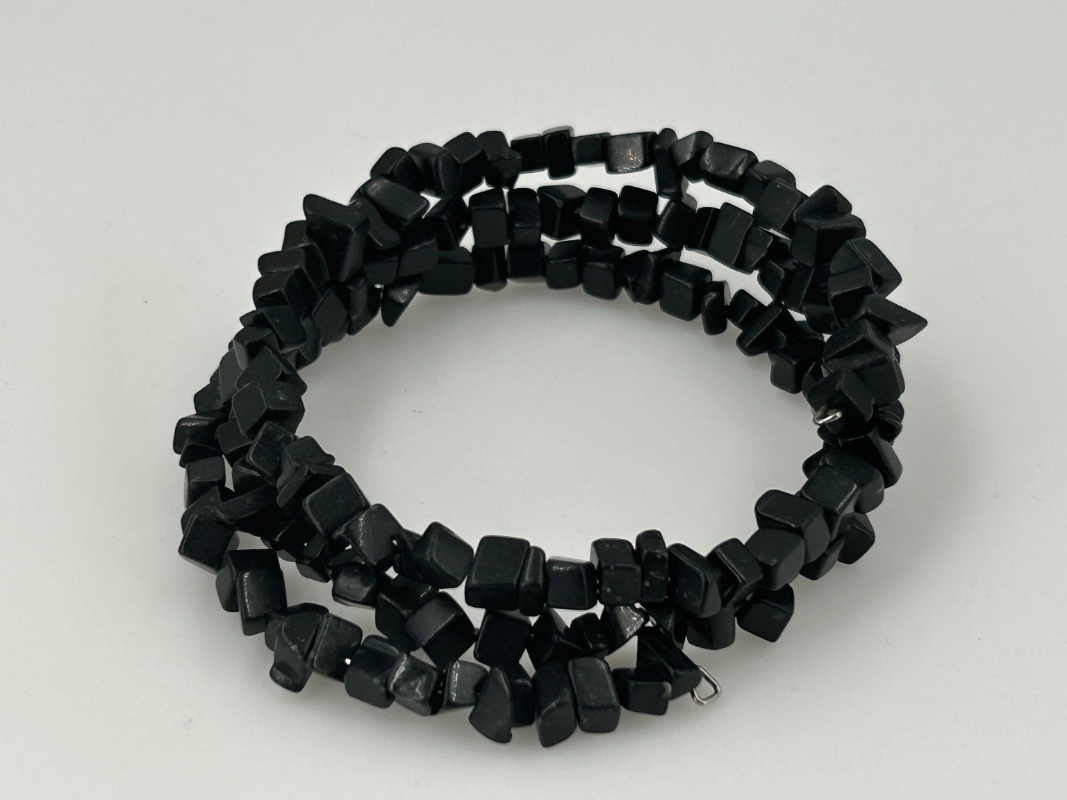 Vintage Black Stone Chip Coil Wrap Stretch Bracelet Multi-Strand