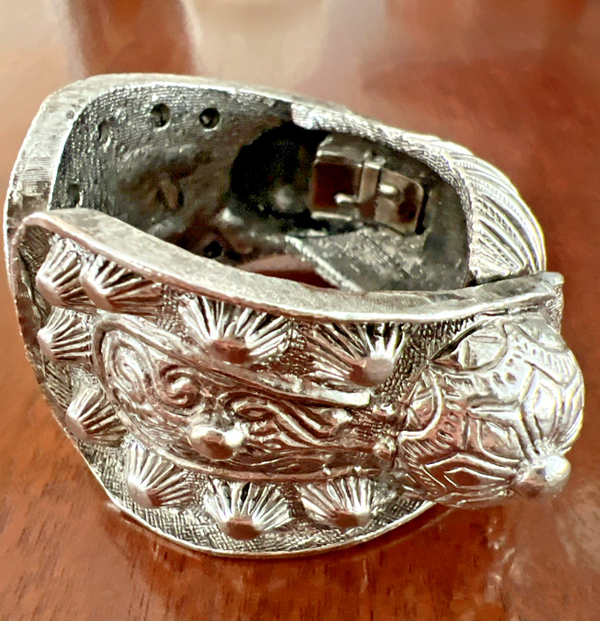 VINTAGE KENNETH JAY LANE KJL SILVER TONE ESTRUSCAN HINGED CUFF BRACELET