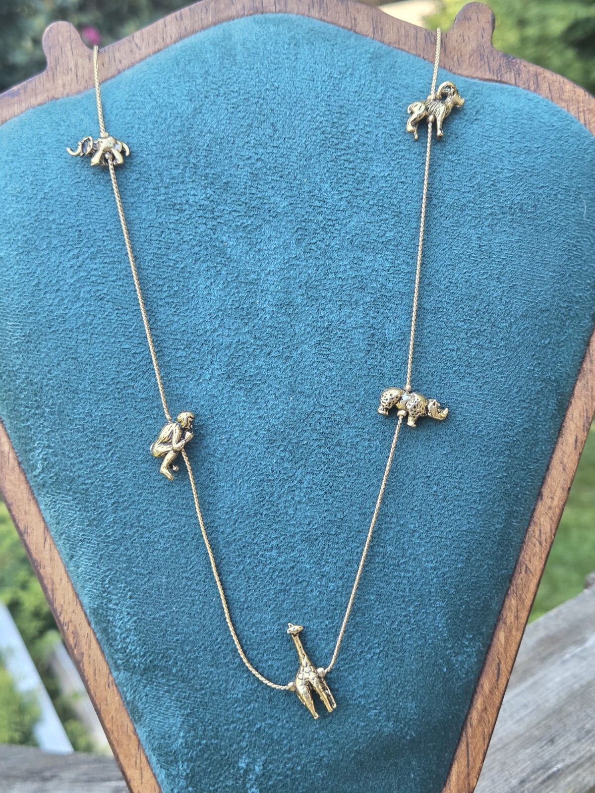 Vintage Animal Charm Long Necklace Gold Tone Safari Zoo Monkey Elephant Giraffe