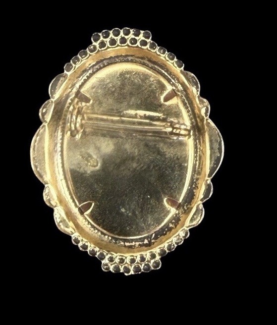 Vintage Victorian Cameo Brooch Pendant Ivory Red Gold Tone
