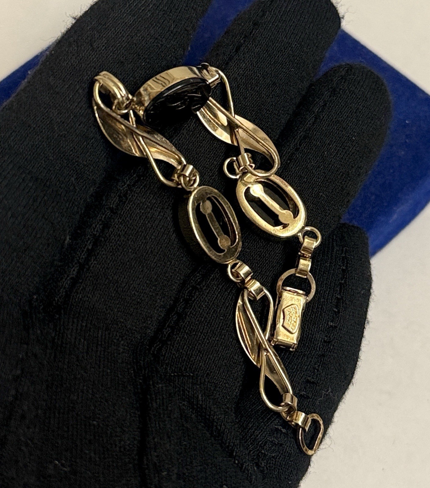 MUST! 8.7g Elegant 12k GOLD FILLED Onyx Bracelet 7” 8.4mm Victorian L Gf Vtg