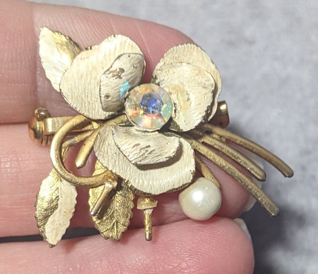 Vintage Cream And Gold Tone Whimsical Fantasy Floral Brooch