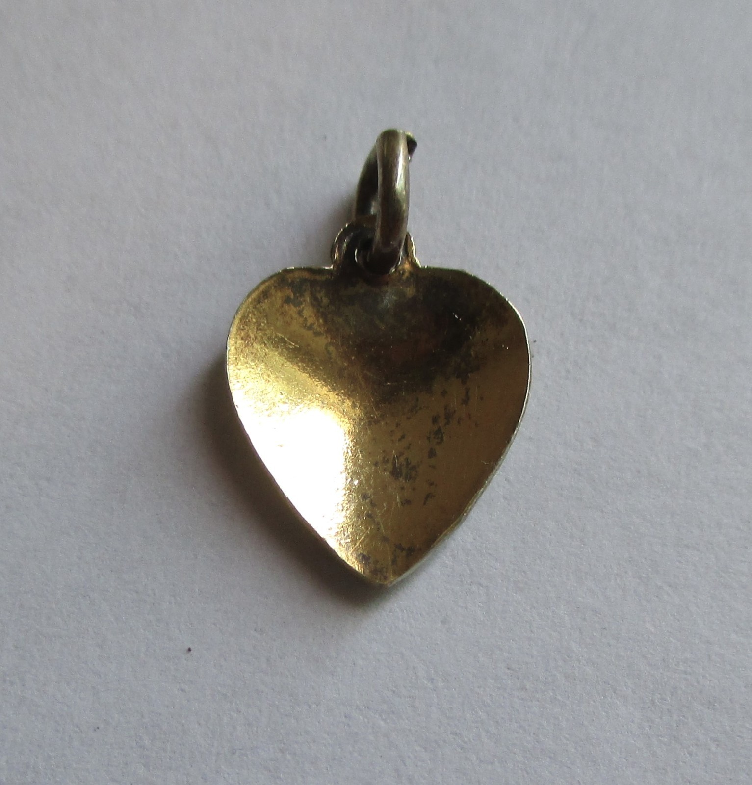 1/2in SMALL VINTAGE STERLING SILVER ENAMEL FLOWER HEART CHARM Gold Wash