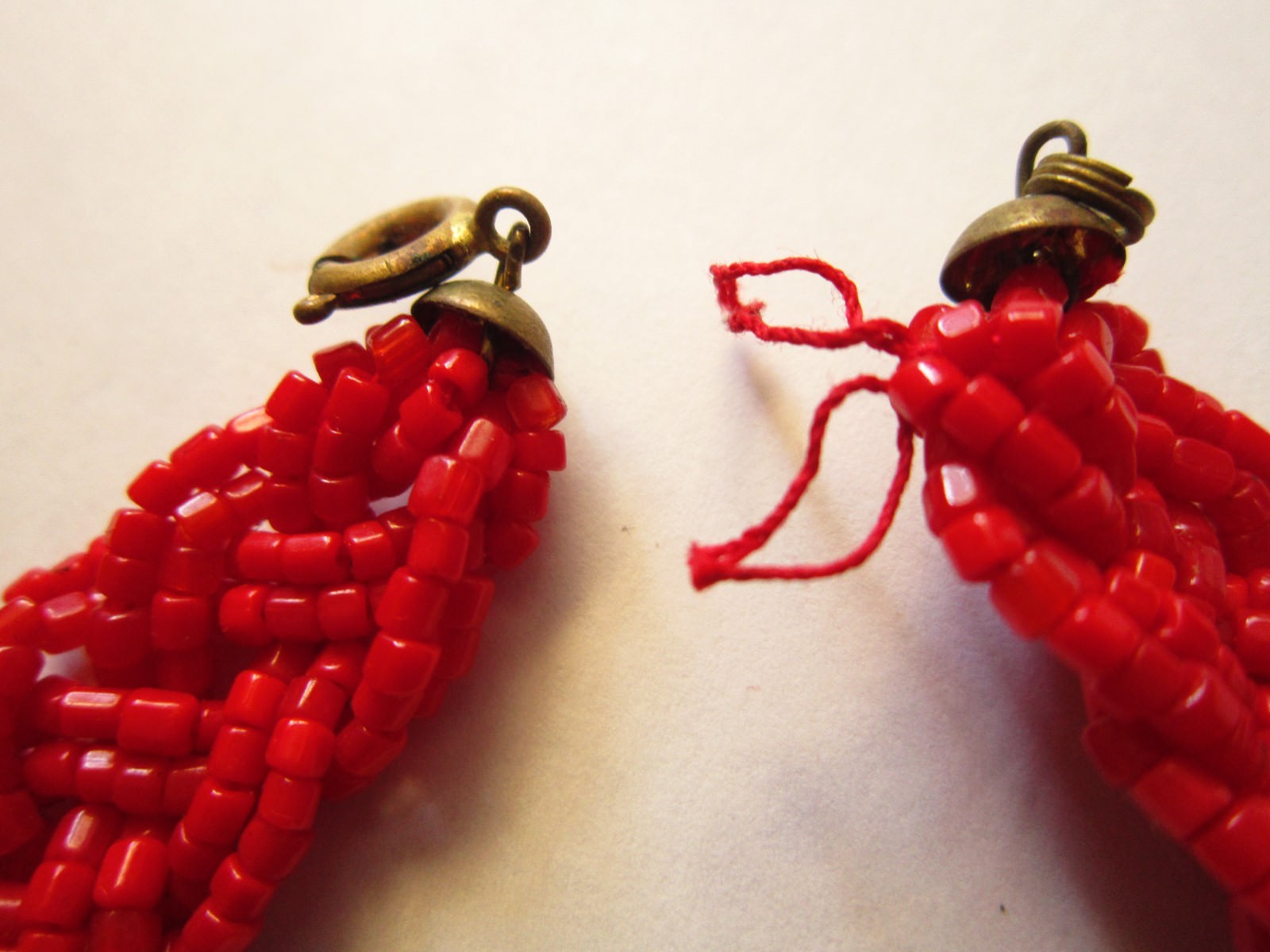 Vintage deco, braided choker red glass sead beads, gorgeous!