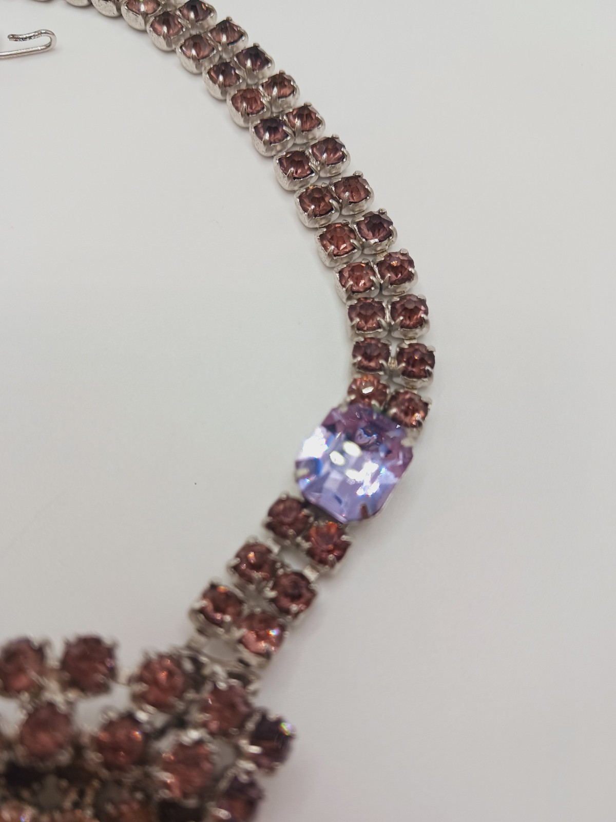 Vintage Blue Violet Purple Alexandrite lilac Rhinestone Bow Necklace silver tone