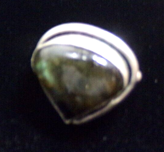 LABRADORITE TRIANGLE SILVER RING SIZE 6 J88CR CL88CR JZ92