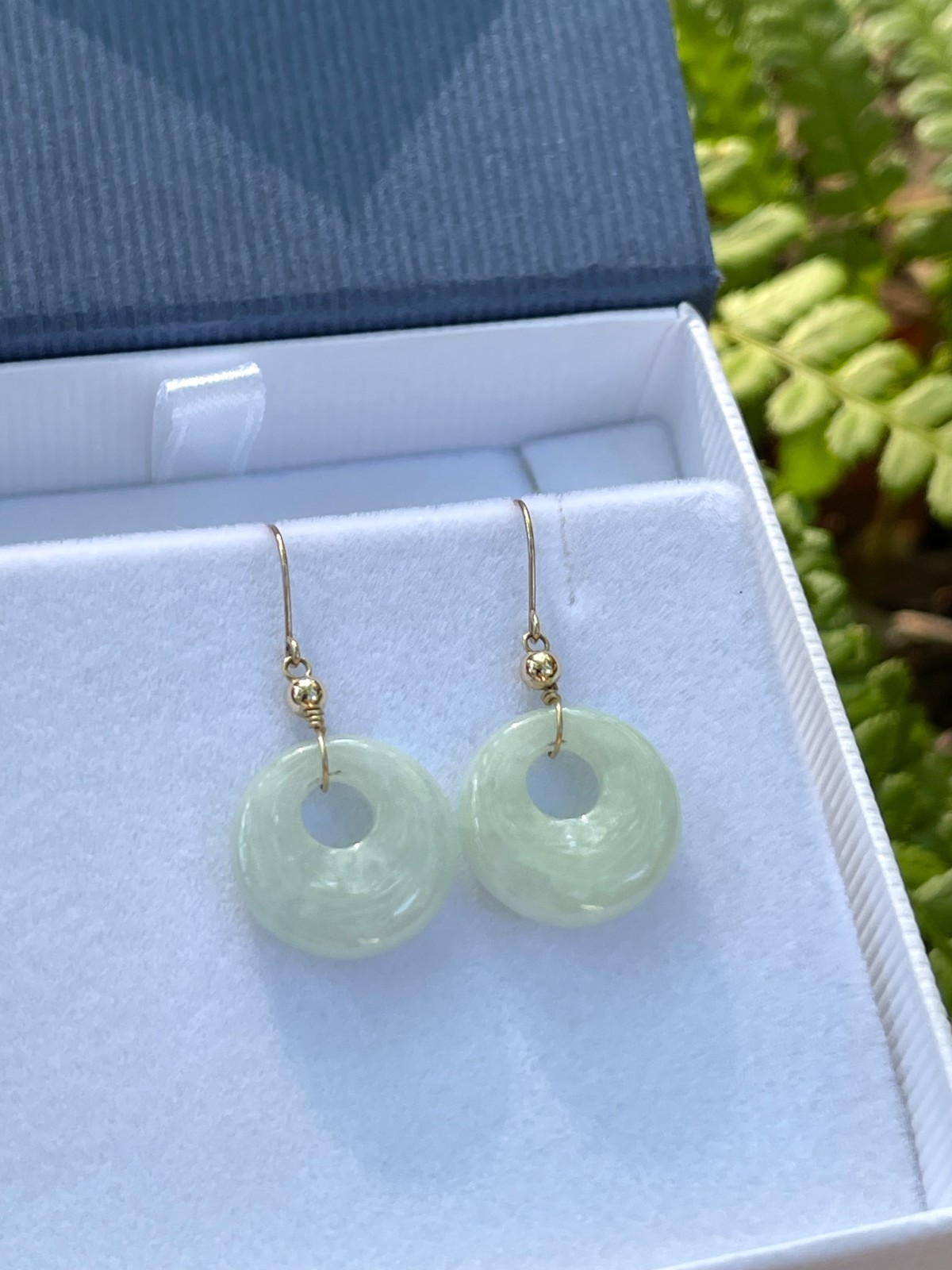 Vintage 10k Gold Light Green Jadeite Jade Bi Disc Circle Earrings