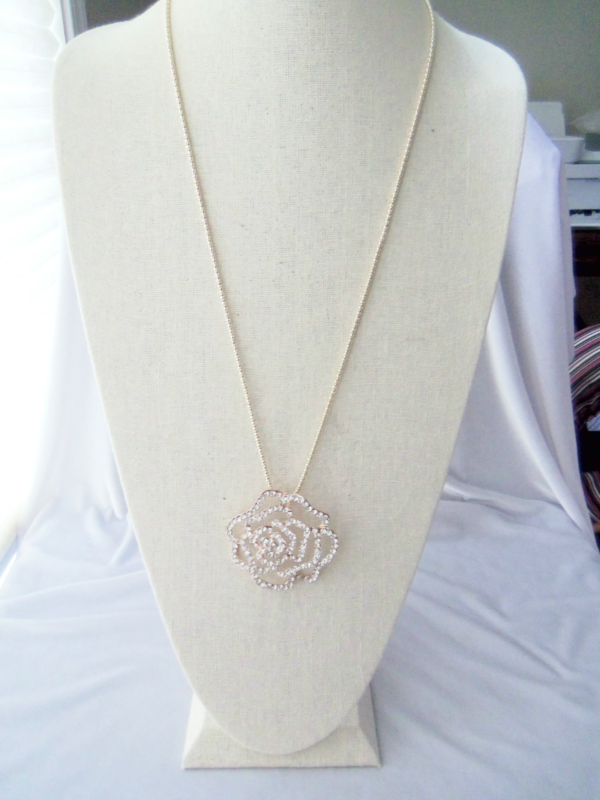 Large Crystal Rhinestone Openwork ROse Flower Pendant Popcorn Chain Necklace