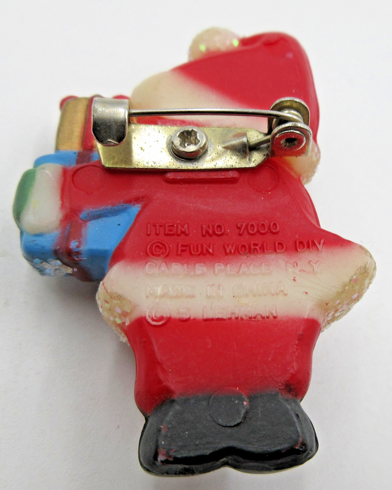 VTG FUN WORLD Santa Claus CHRISTMAS Brooch red HOLLY BERRY hat silver tone pin