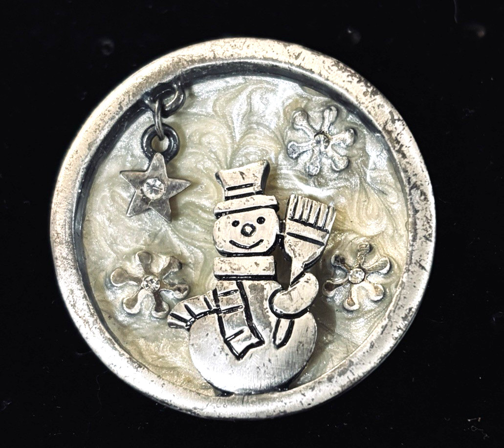 Christmas Snowman 3-D Enamel Brooch Dangling Star Silver Tone Metal Pewter 1.75″