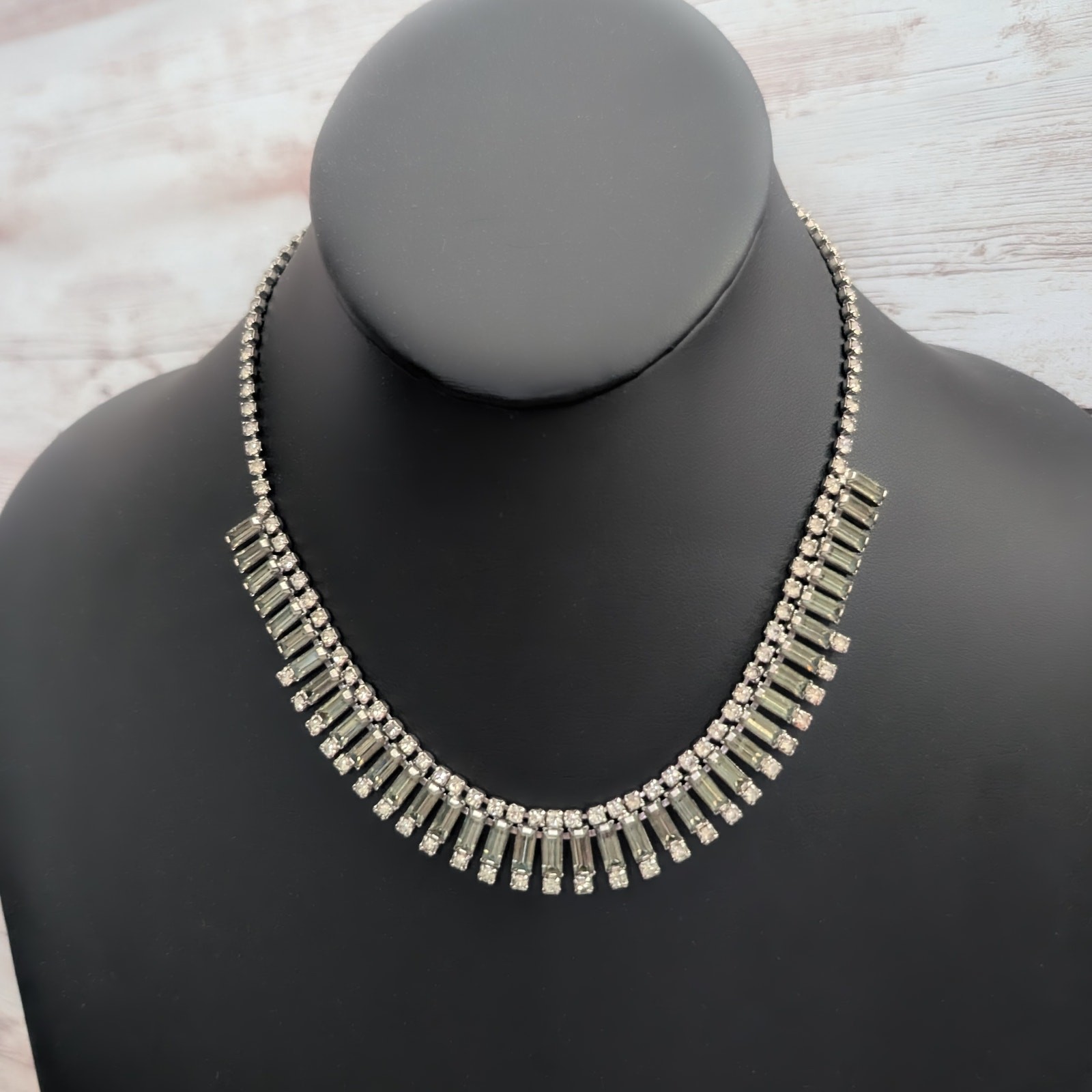 Vintage Necklace Art Deco Style – Very Light Green-ish & Clear Gems