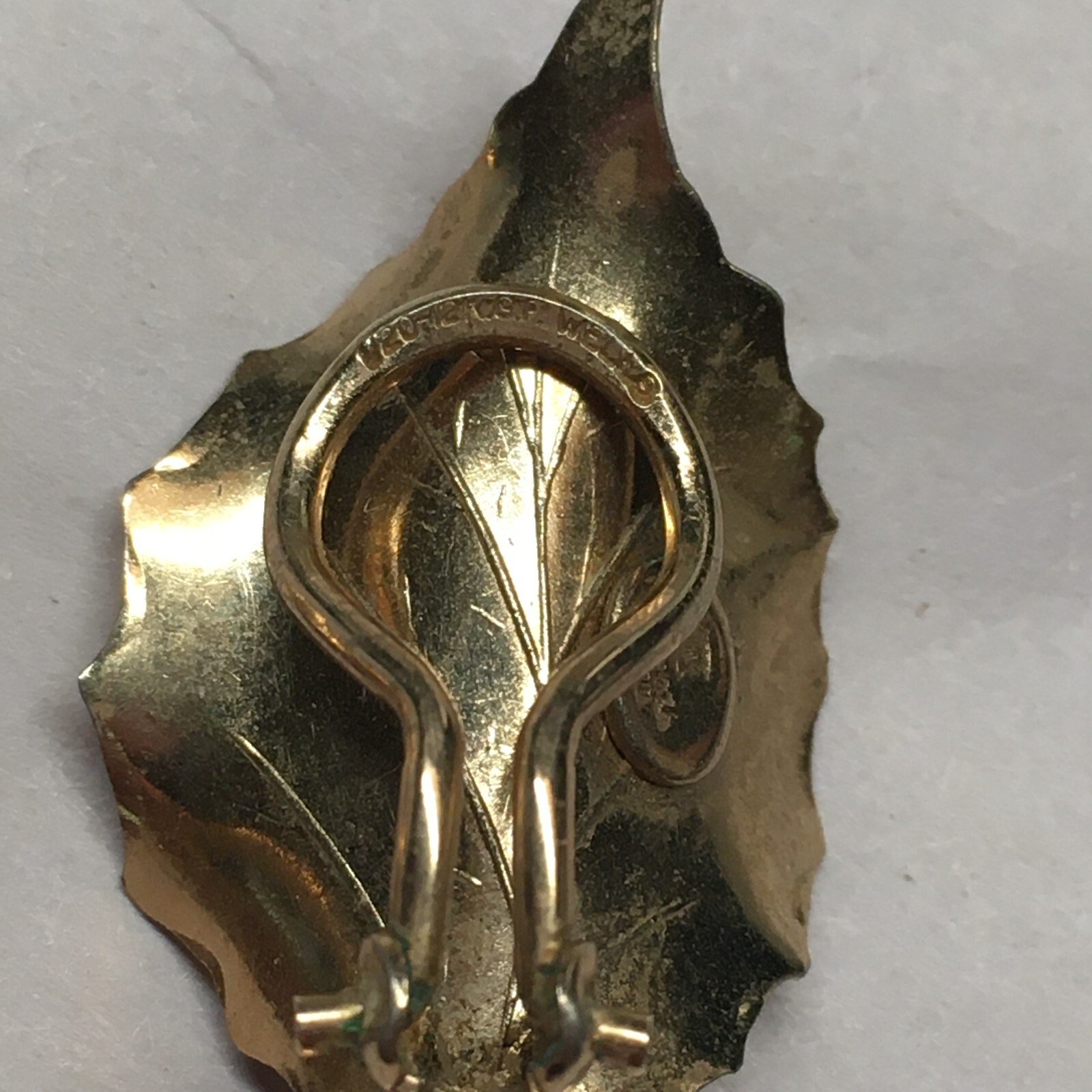 Vintage Signed Wells 1/20 12k Gold Filled Leaf Earrings Clip on 1-1/4”