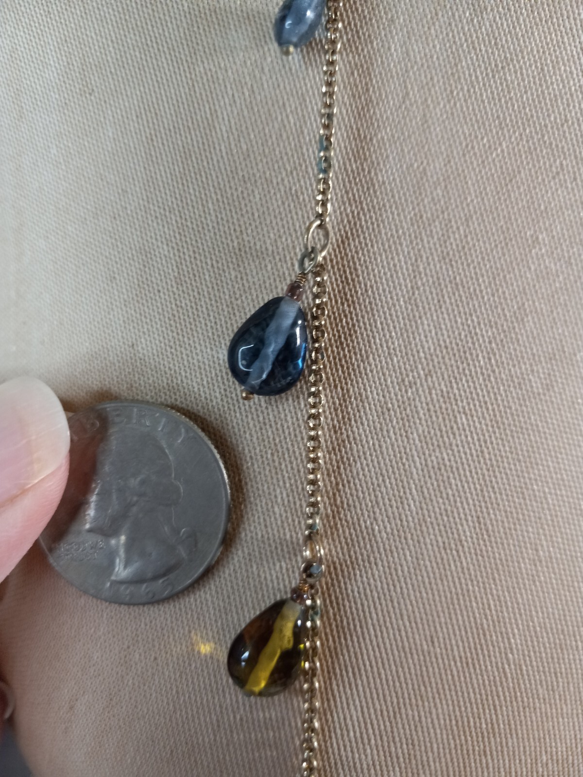 Vintage Glass Graduating Dangle Teardrops Necklace Green Dark & light Blue 18″