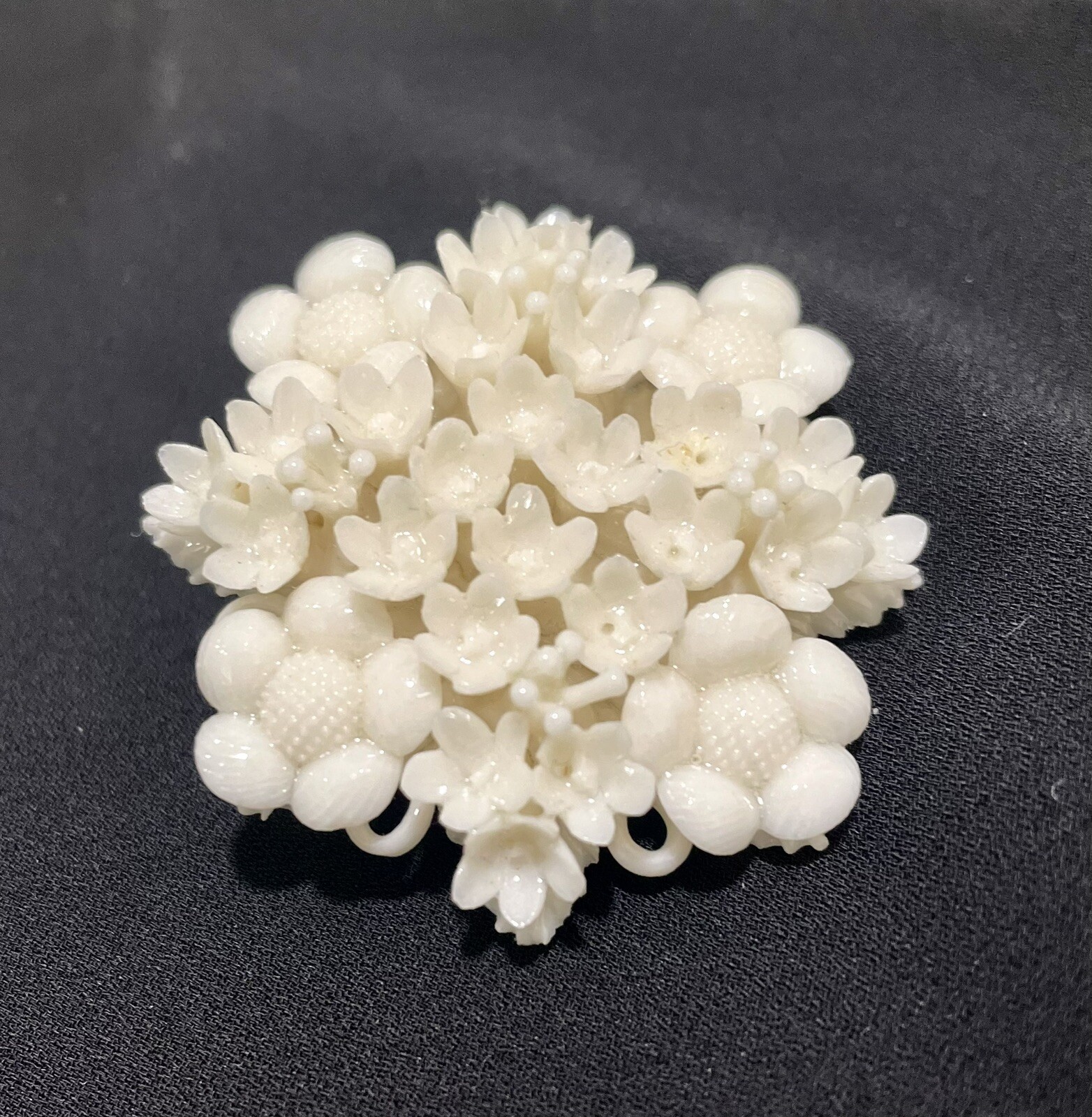 Vintage BELLECK Irish Porcelain Ivory Floral Bouquet Brooch Excellent Condition