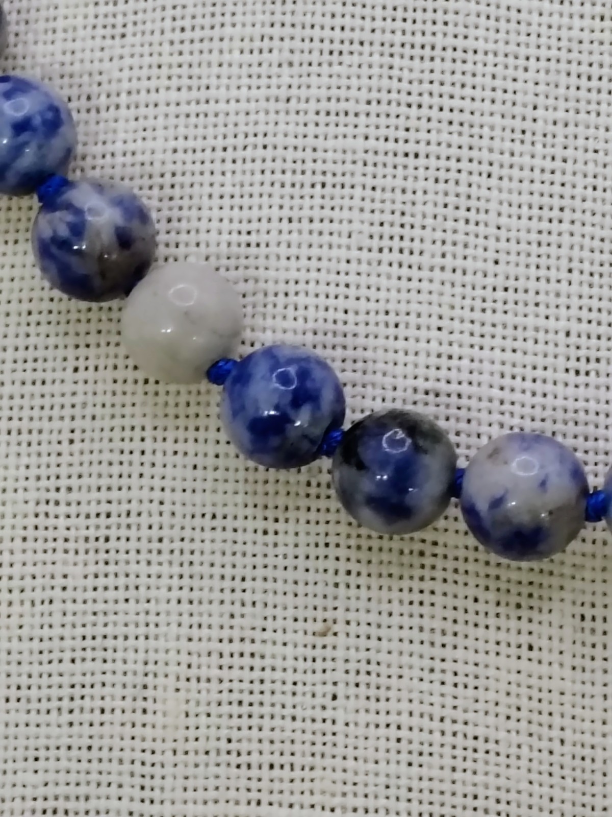 N605 Vintage Sodalite Blue White Gemstone Bead Necklace Hand Knotted 17” 8mm