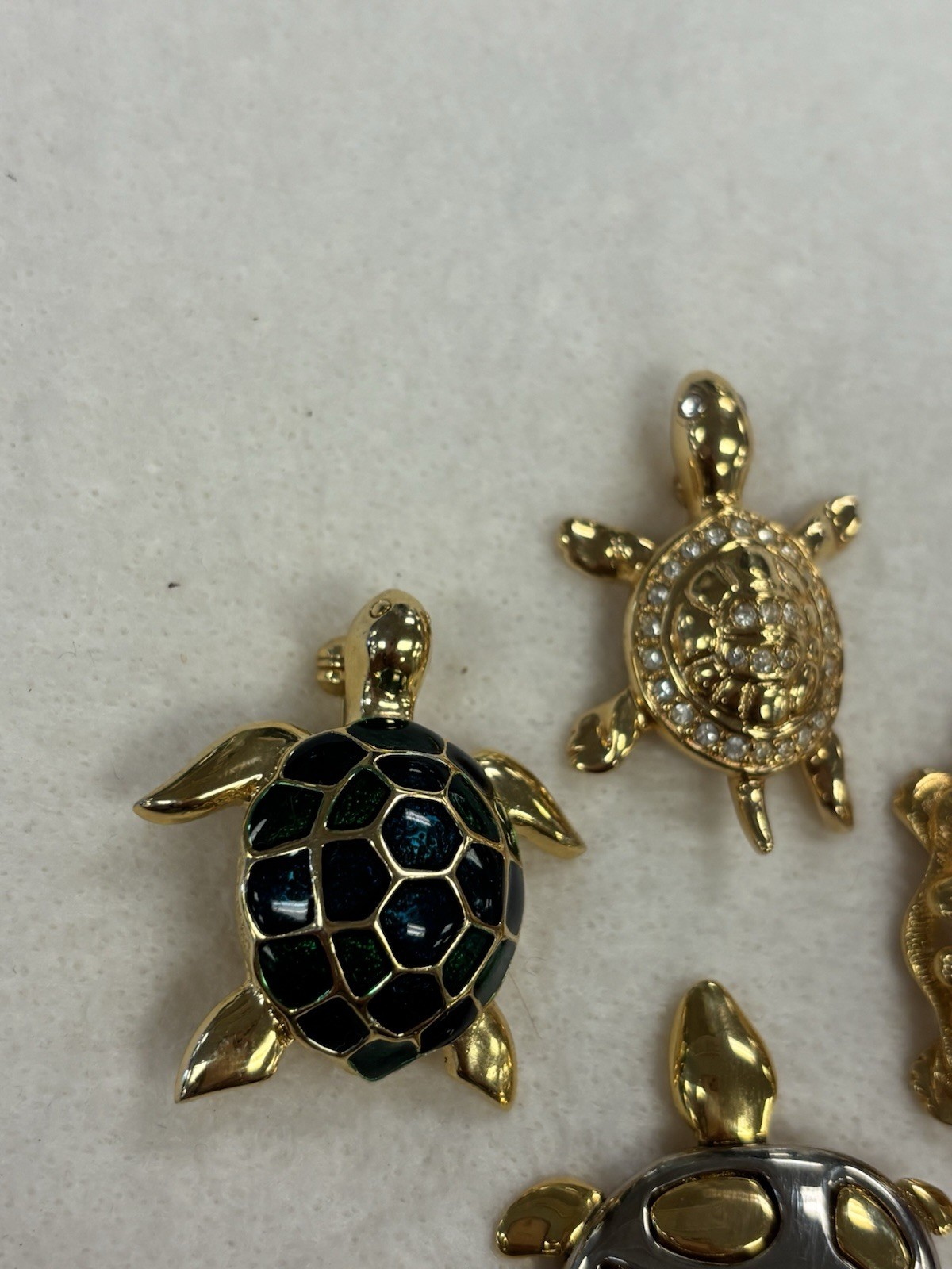 Vintage Turtle Brooch Lot Avon SAI Enamel Rhinestone Gold Tone Sea Turtle Pins