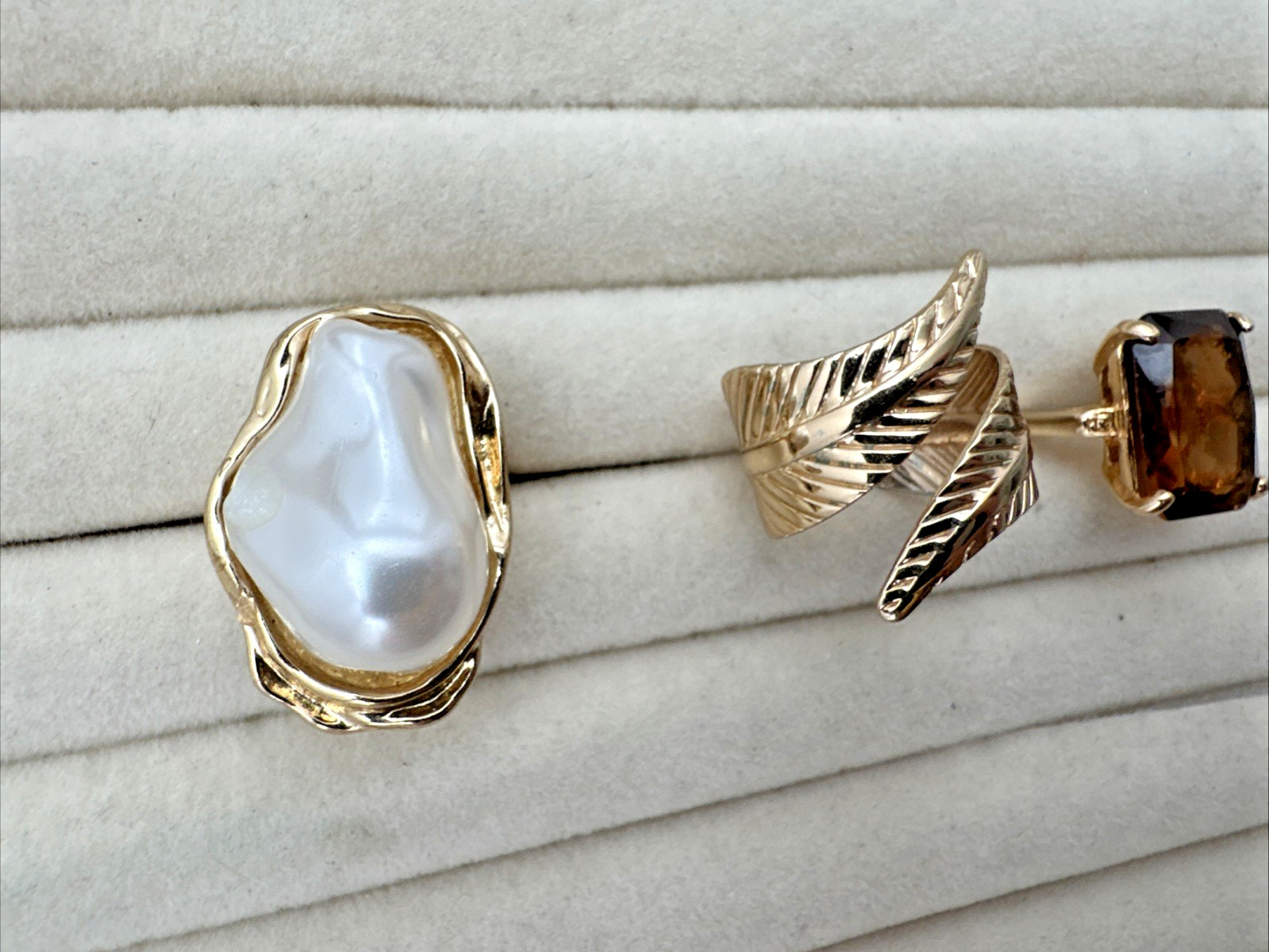 VTG-now Gold BOHO RINGS pearl statement feather Jewelry Lot Chunky 90s 2000s Y2K
