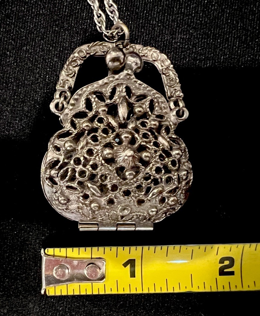 Vintage ART Arthur Pepper Silver Metal Filigree Kiss-Lock Purse Pendant Necklace