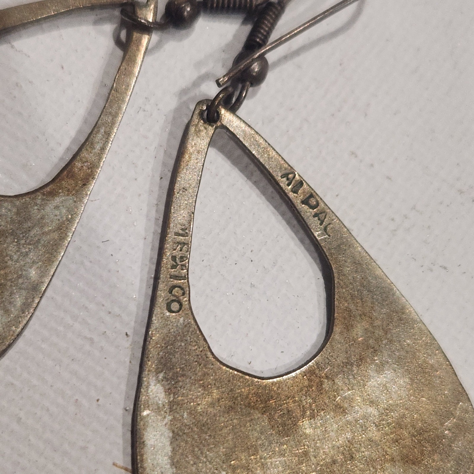 Vintage Alpaca Mexico Blue Green Crushed Stone Inlay Teardrop Earrings Geometric