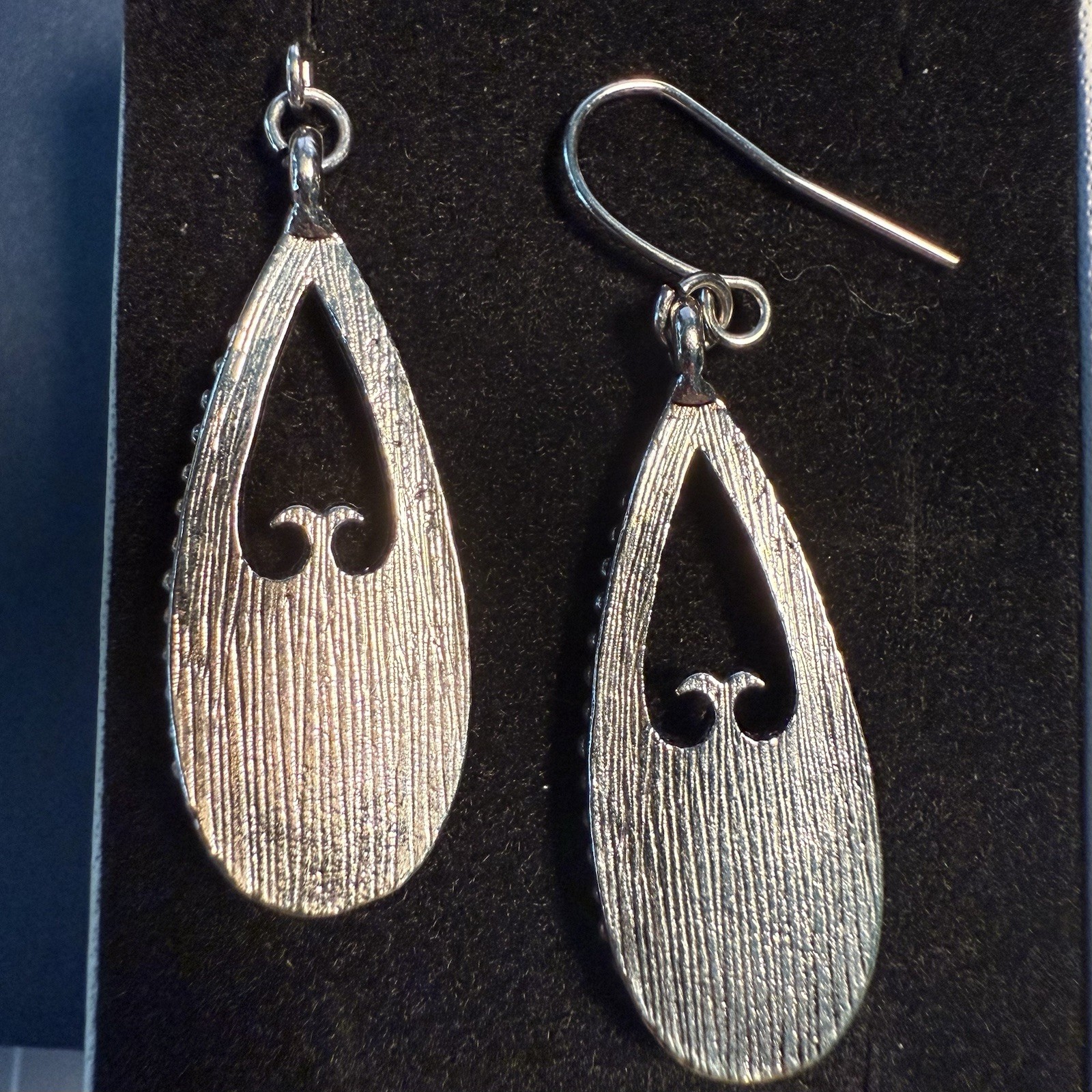 Vintage 925 Sterling Silver Oval Cabachon Amethyst Drop Dangle Earrings