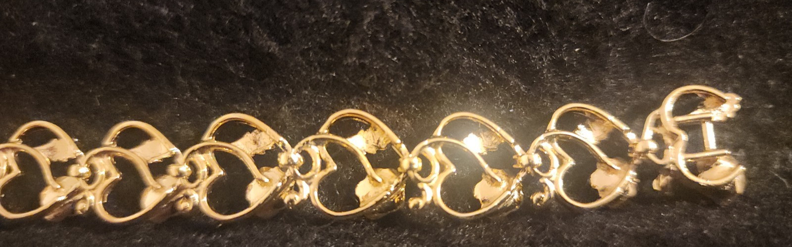 Great Vintage Gold Tone Bracelet Hearts & Flowers