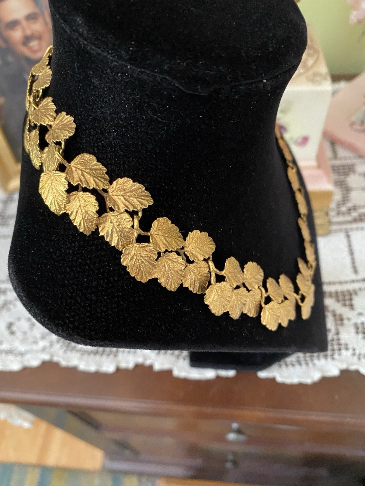 RARE Metropolitan Museum of Art 18k Gold Plated Choker Necklace